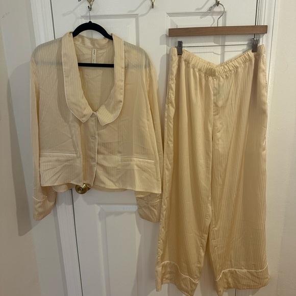 Statement Collar Cropped Pajama Set by Nap Loungewear - Picture 2 of 5